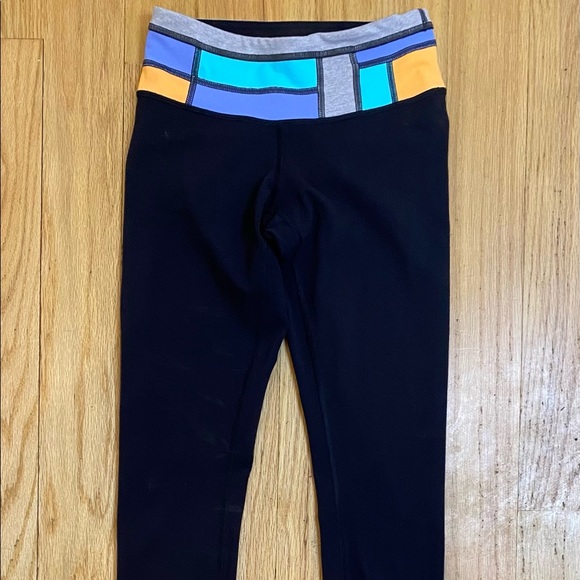ARCHIVE Lululemon WunderUnder Leggings Size:2 Black//Multi - Picture 7 of 7